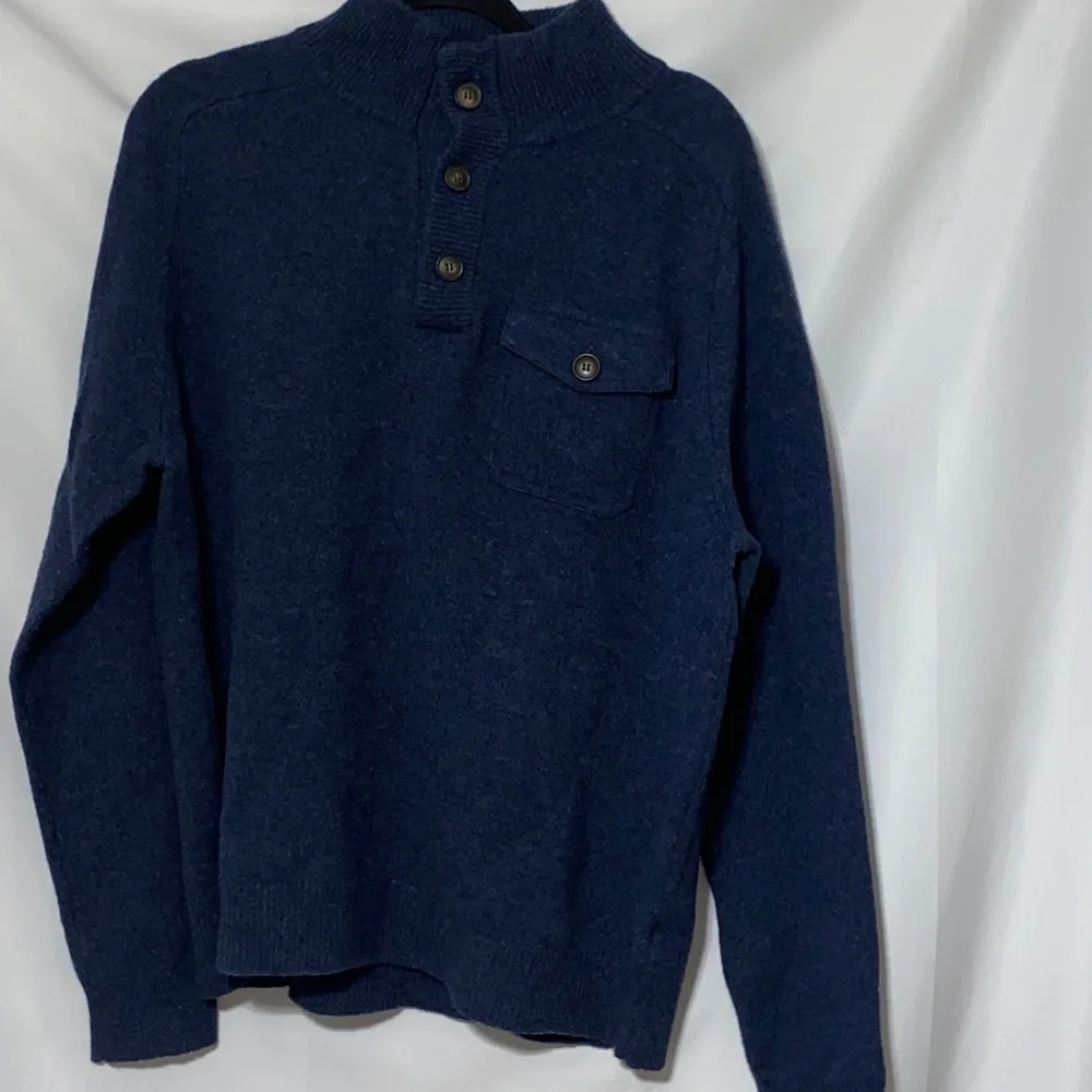 J. Crew‎ Factory Navy  Size XL 100% LAMBSWOOL 3/4 Button Sweater with Button
